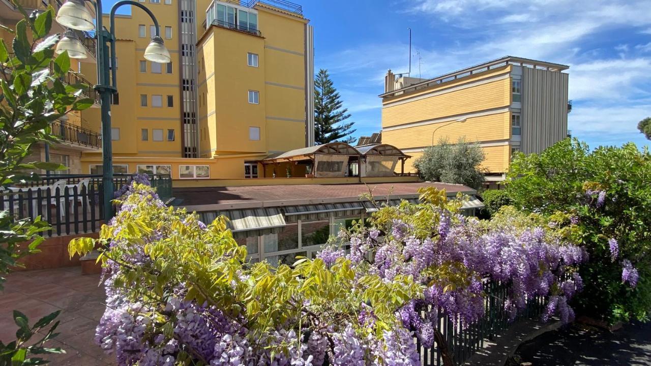 Hotel Casa Tra Noi Rome Exterior photo