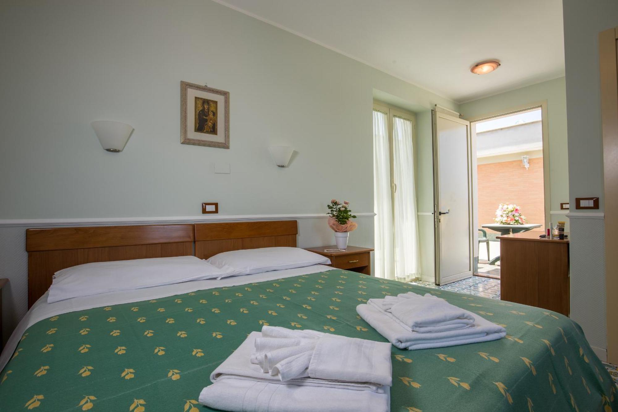 Hotel Casa Tra Noi Rome Exterior photo