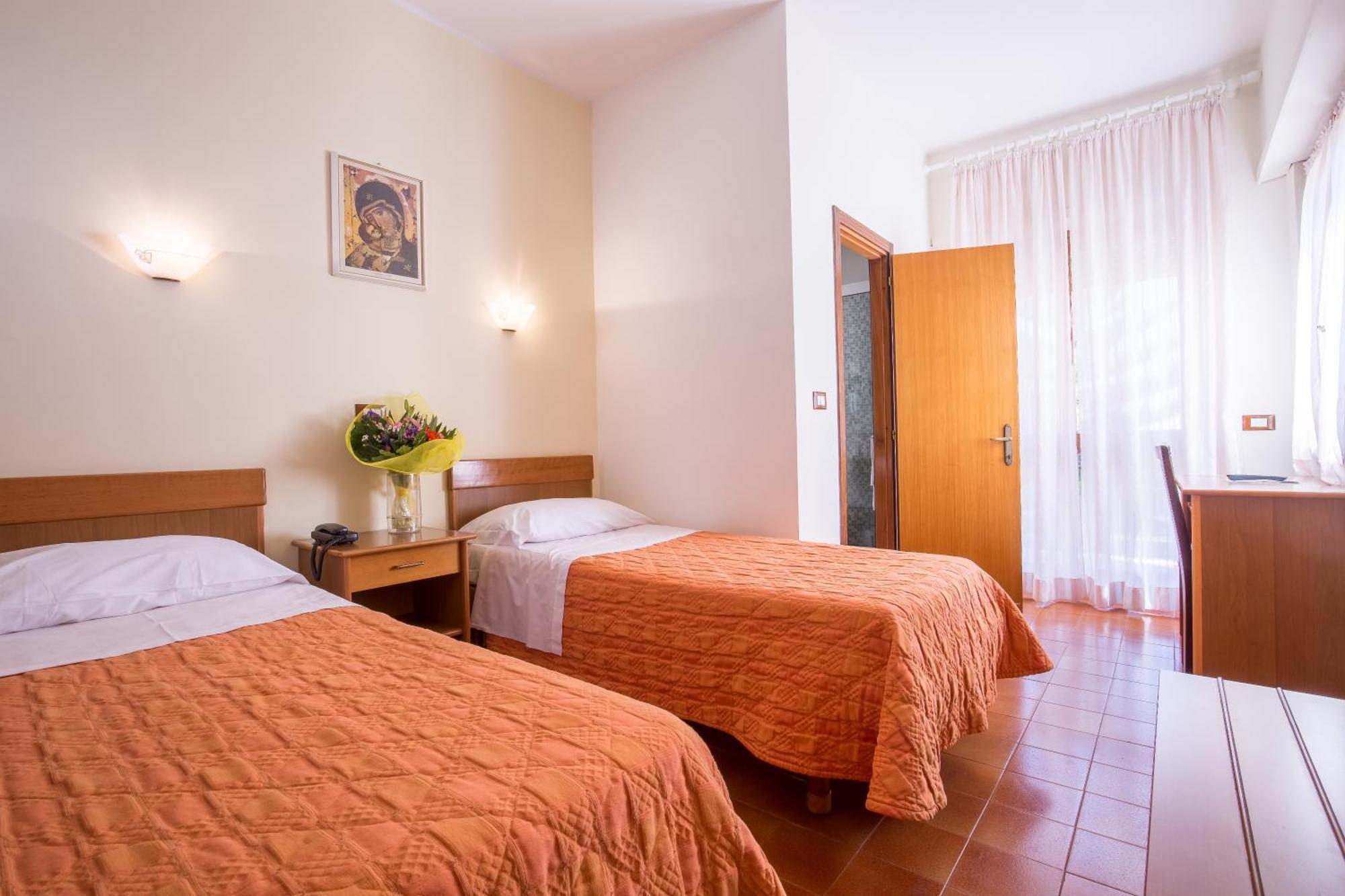 Hotel Casa Tra Noi Rome Exterior photo