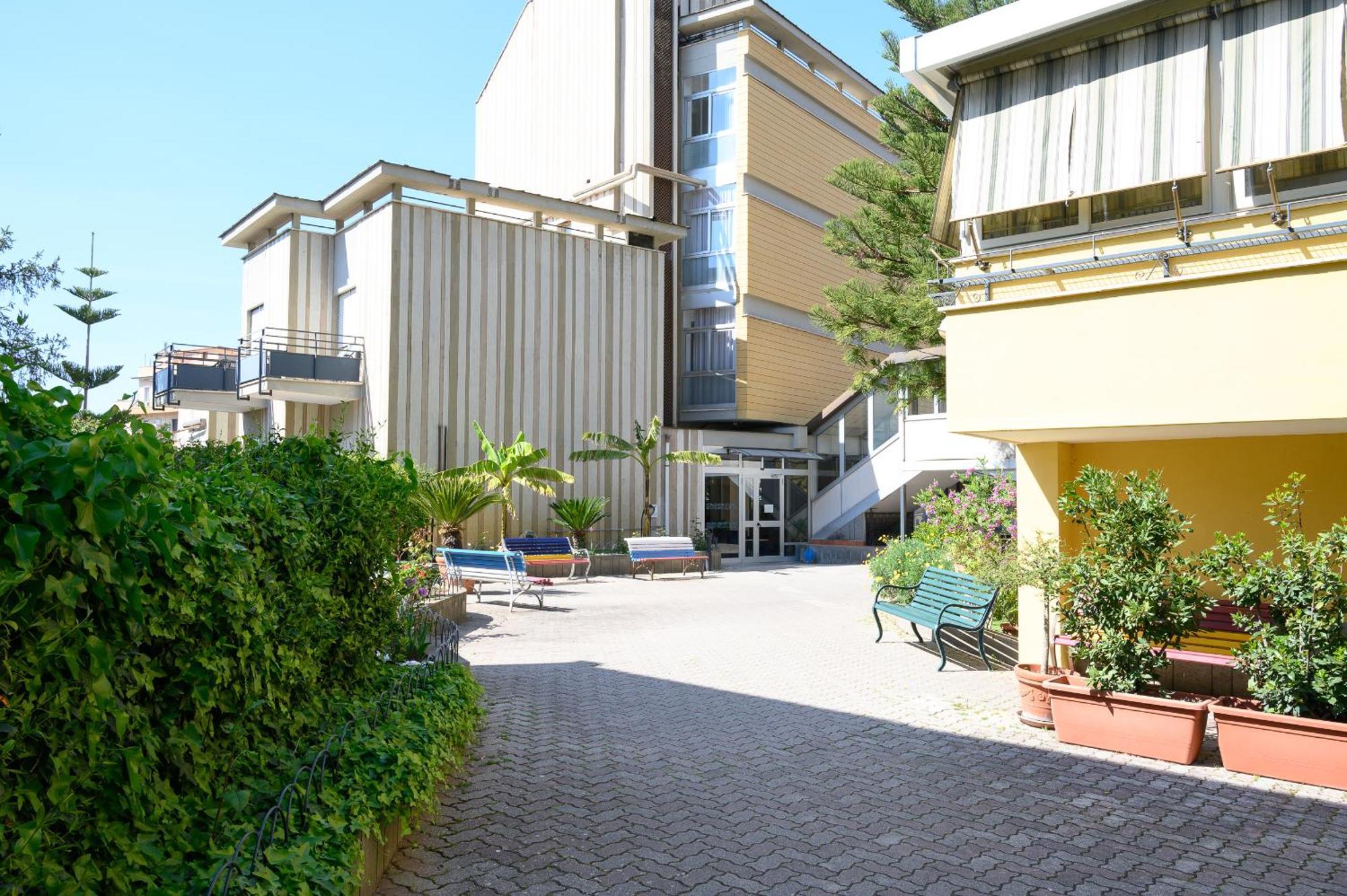 Hotel Casa Tra Noi Rome Exterior photo