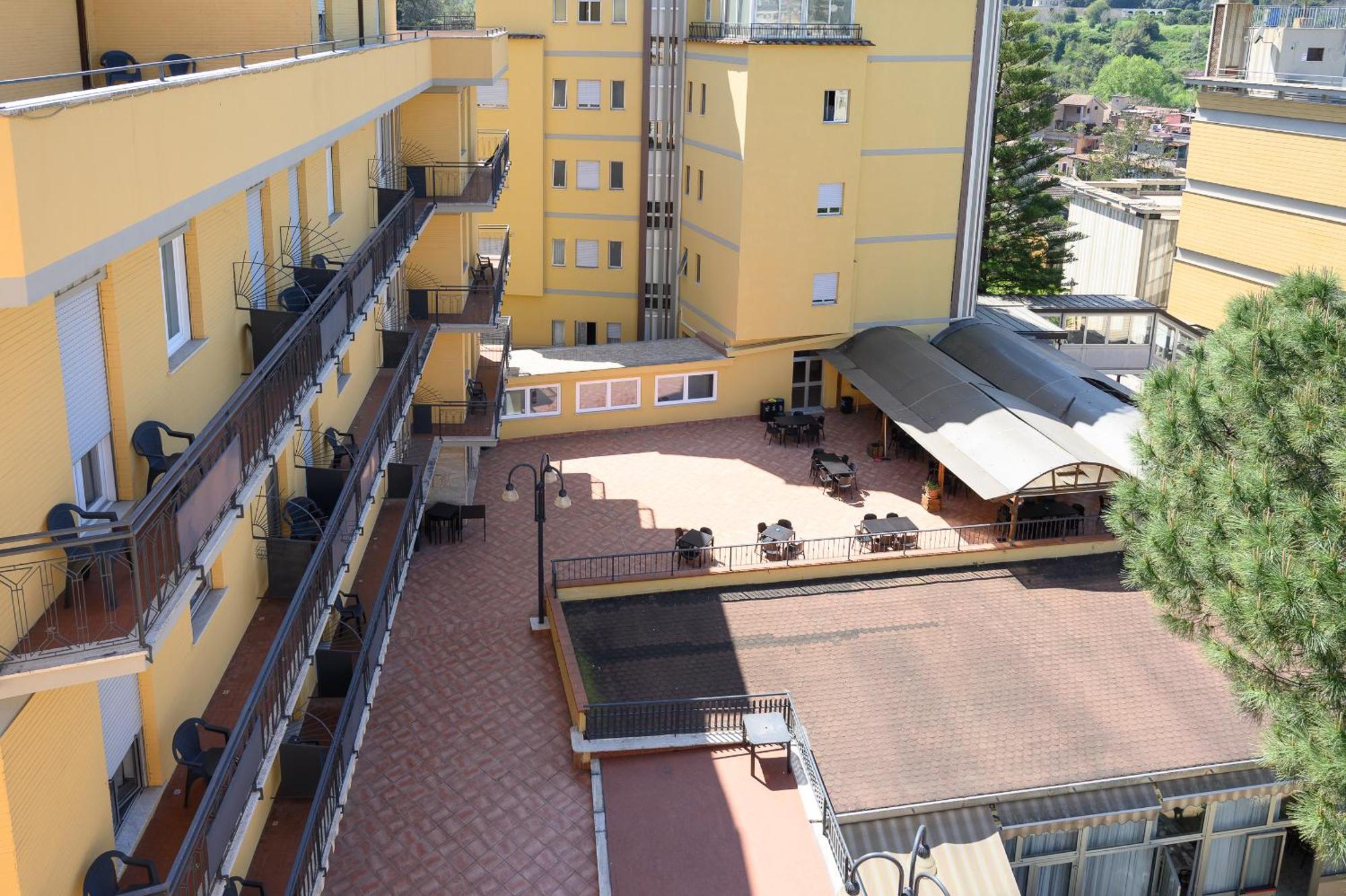 Hotel Casa Tra Noi Rome Exterior photo